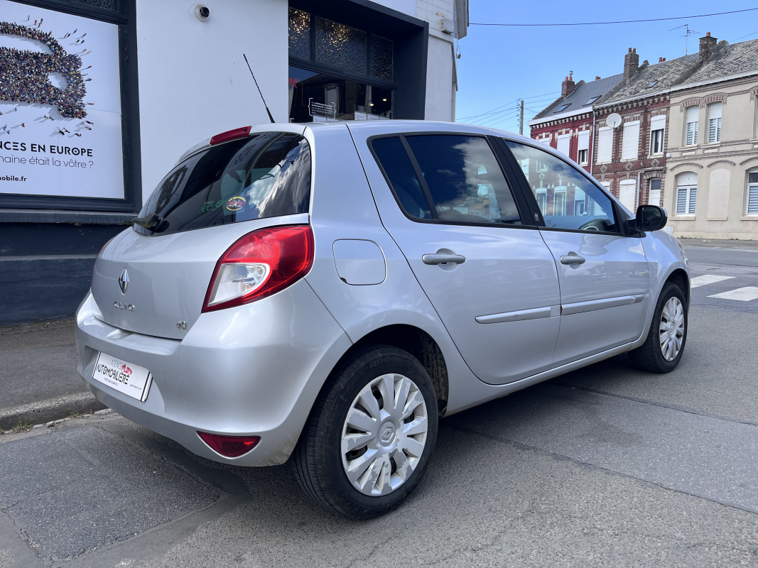 Renault Clio — 7