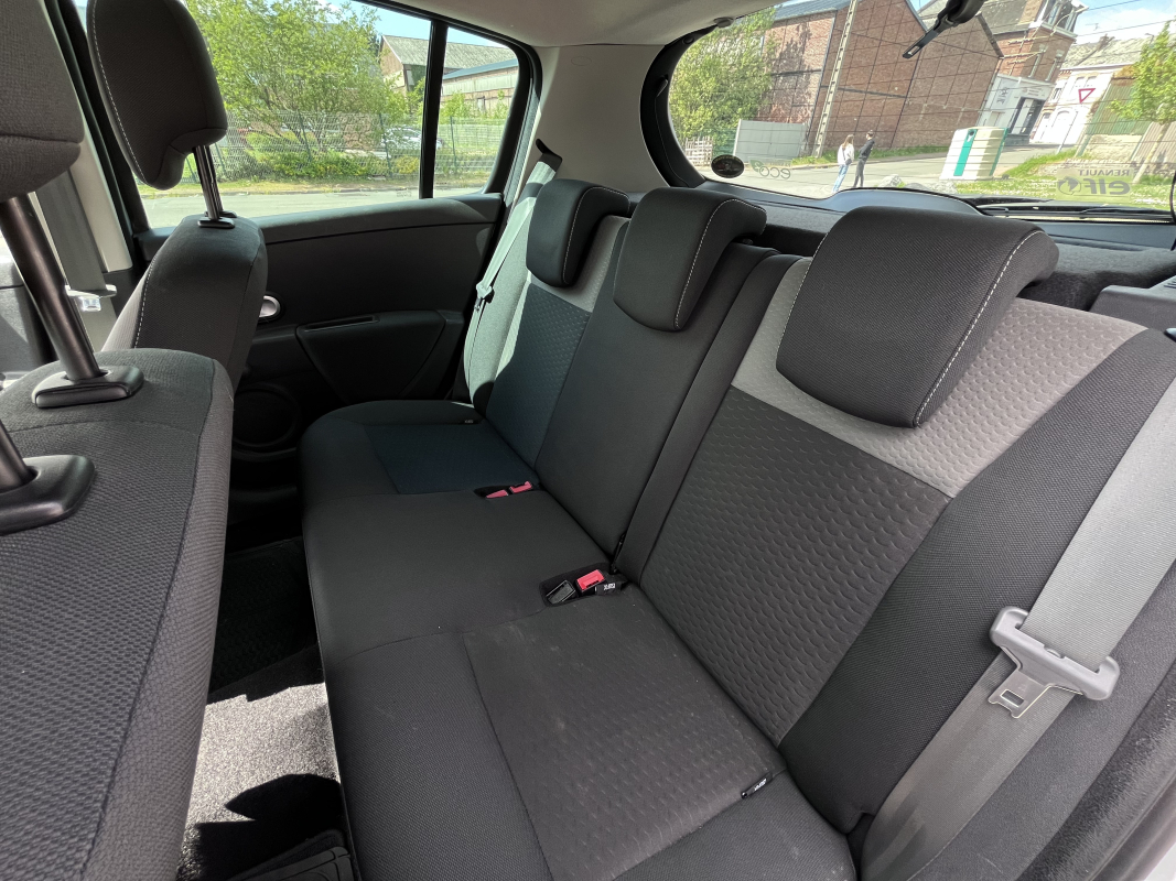 Renault Clio — 28