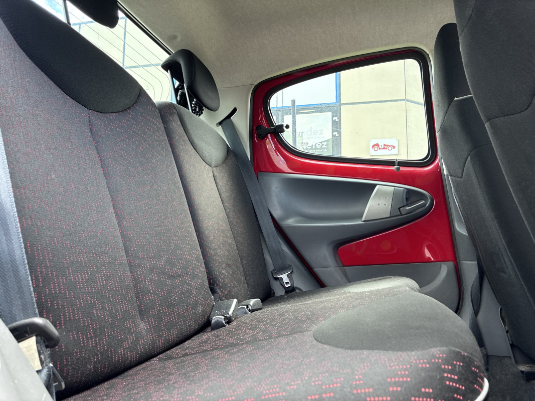 Peugeot 107 — 14