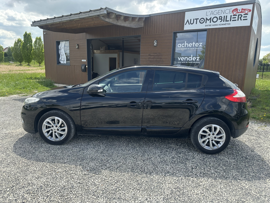 Renault RENAULT MEGANE III — 2