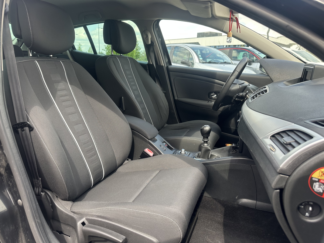 Renault RENAULT MEGANE III — 12