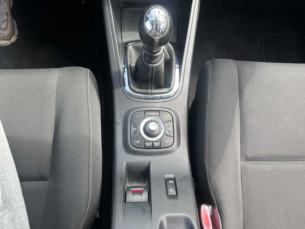 Renault RENAULT MEGANE III — 19