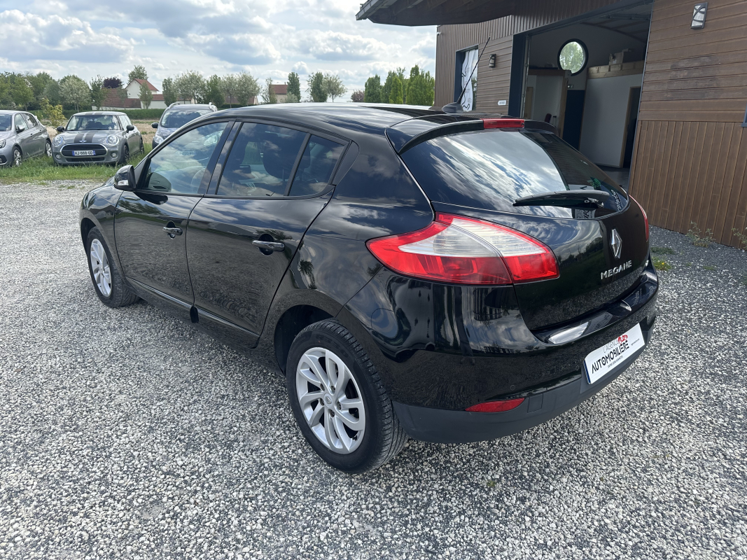 Renault RENAULT MEGANE III — 3