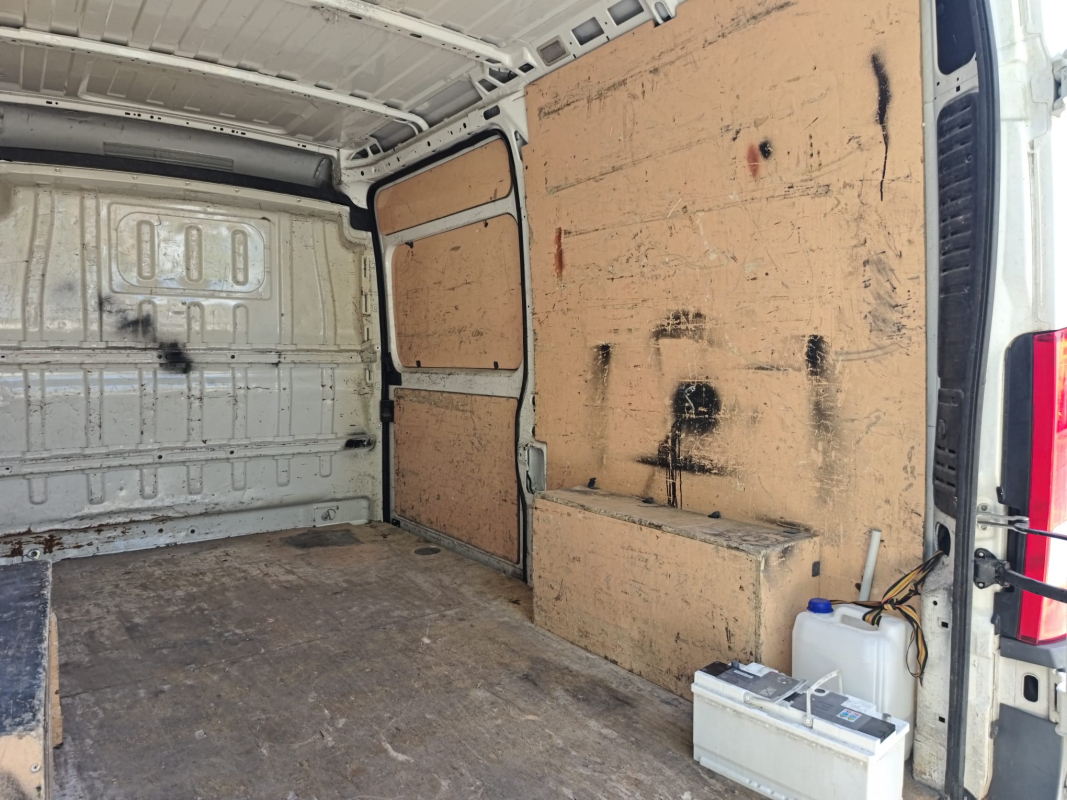 Renault Master — 17