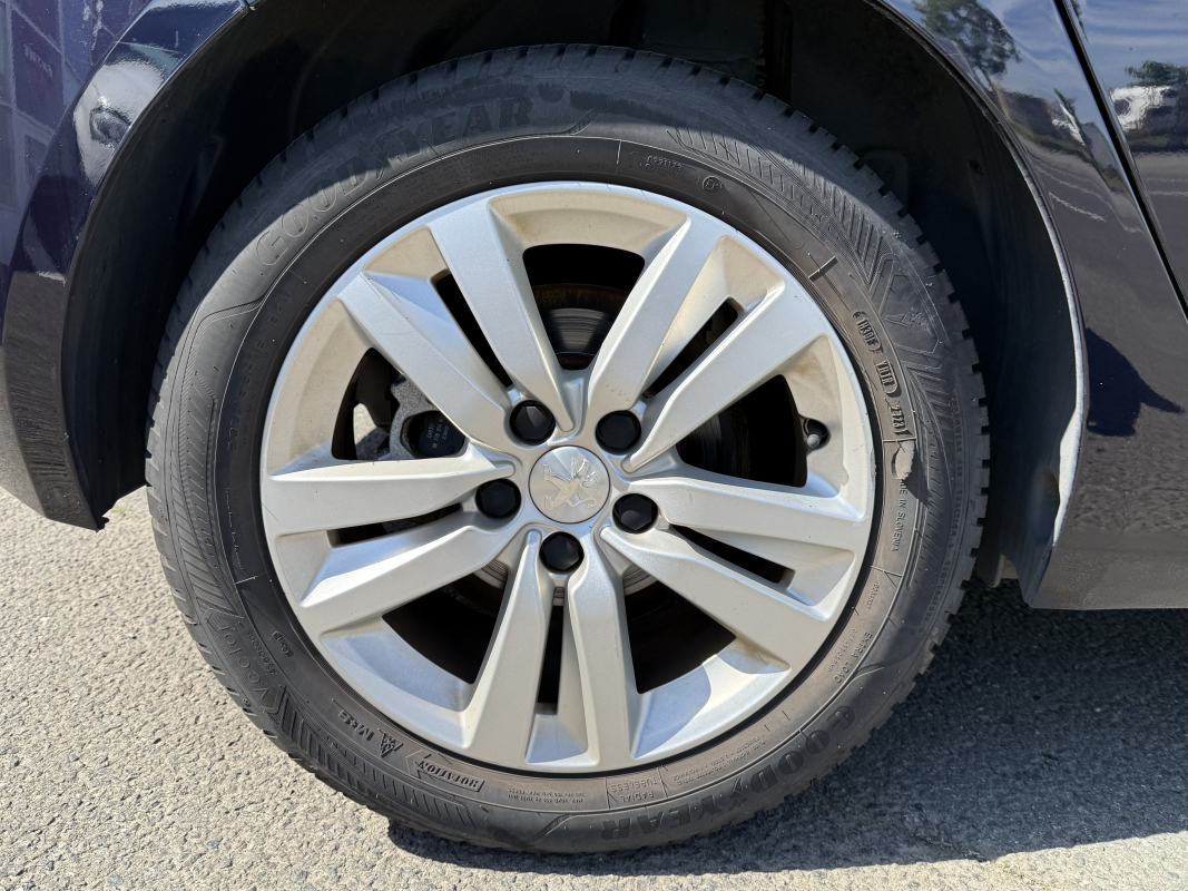 Peugeot 308 — 15