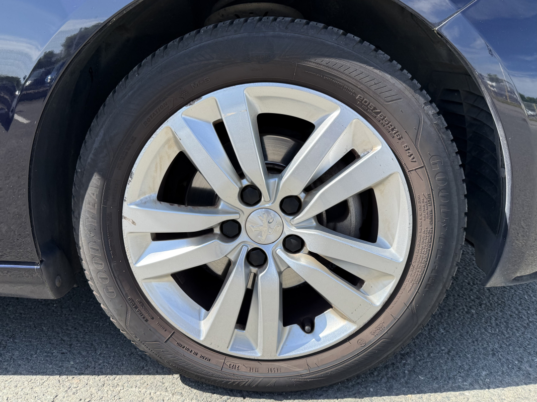 Peugeot 308 — 16