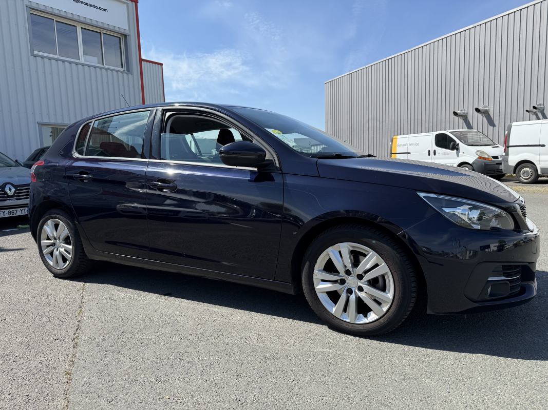 Peugeot 308 — 3