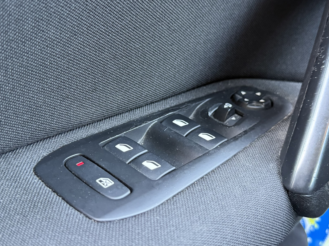 Peugeot 308 — 24