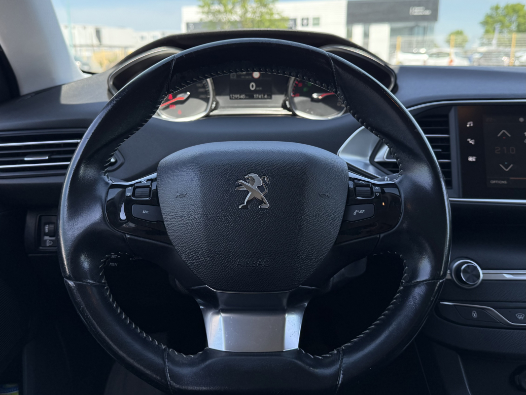 Peugeot 308 — 27