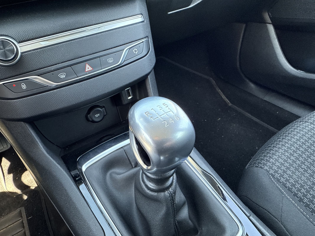 Peugeot 308 — 31