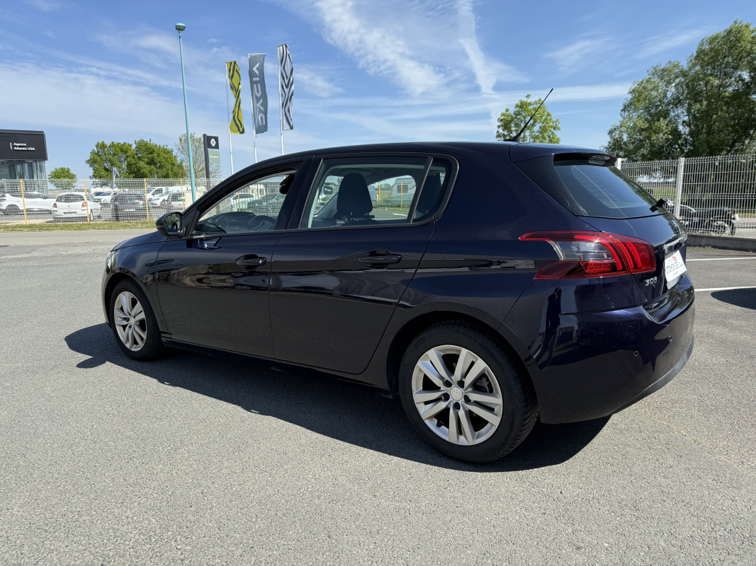 Peugeot 308 — 7