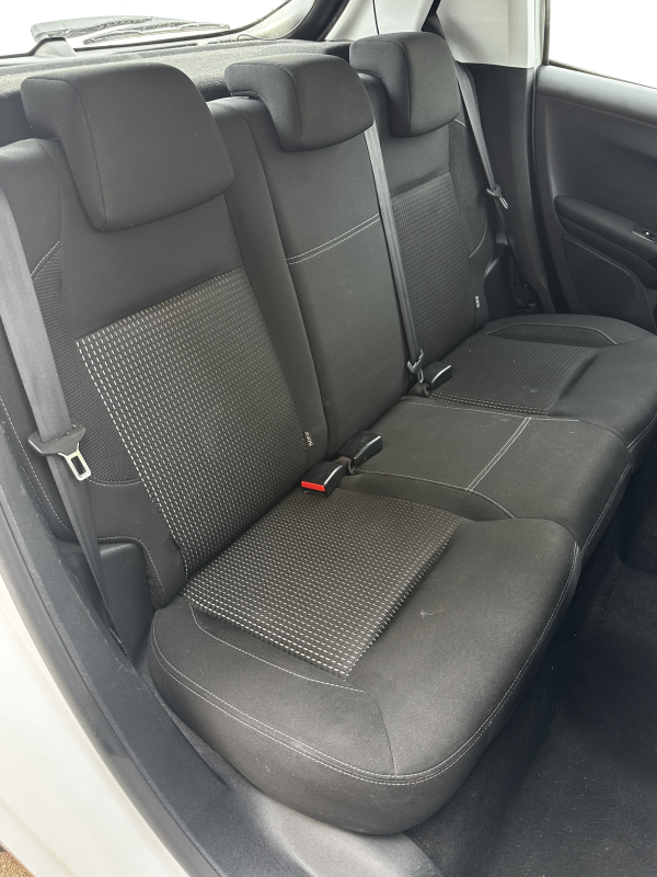 Peugeot 208 — 18