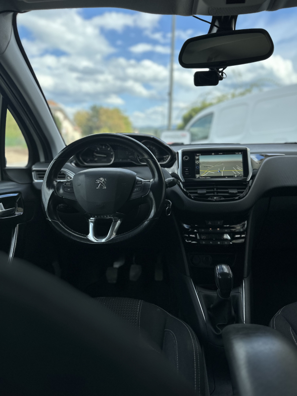 Peugeot 208 — 29