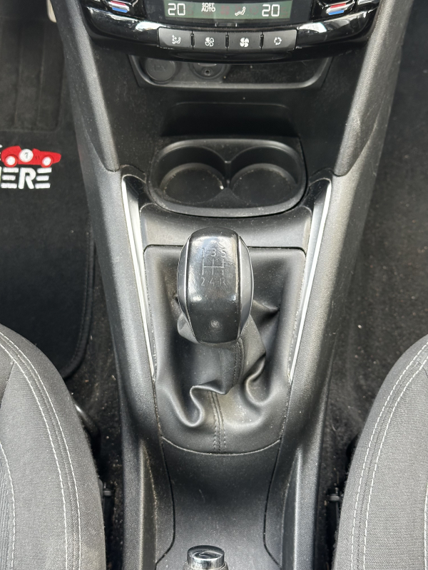 Peugeot 208 — 28