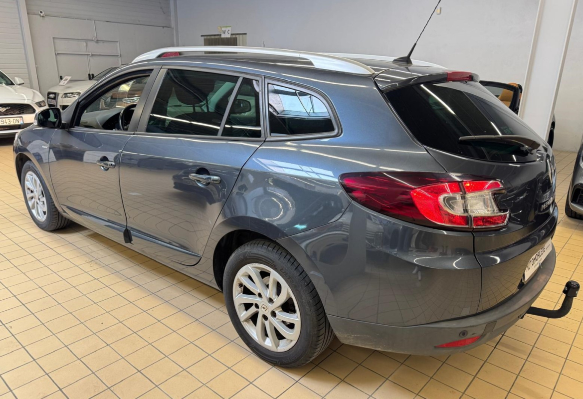 Renault Megane Estate — 9