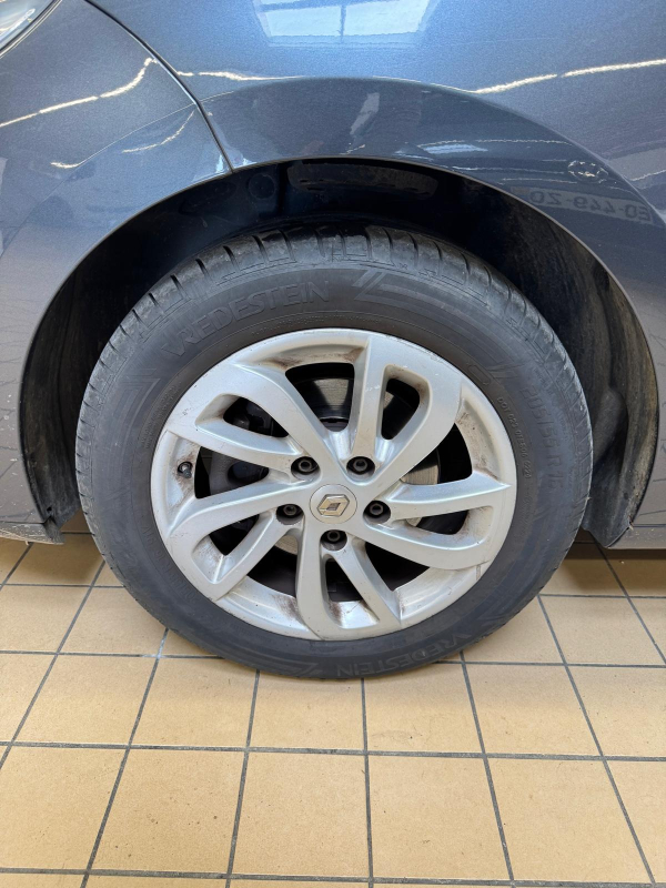 Renault Megane Estate — 28