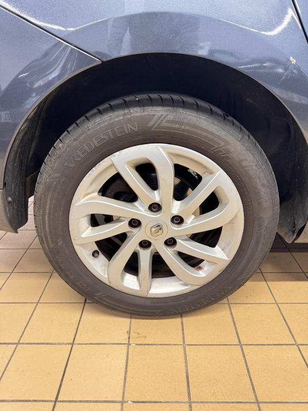 Renault Megane Estate — 30