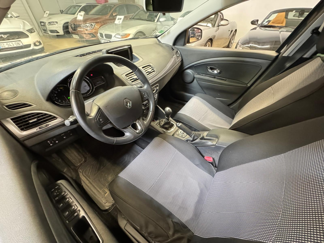 Renault Megane Estate — 10