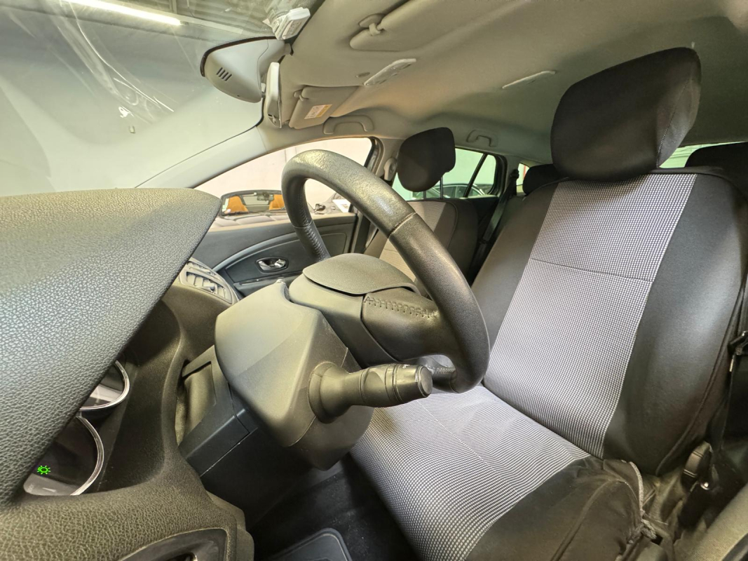 Renault Megane Estate — 24