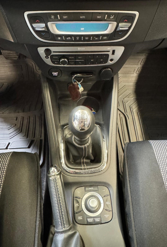 Renault Megane Estate — 18