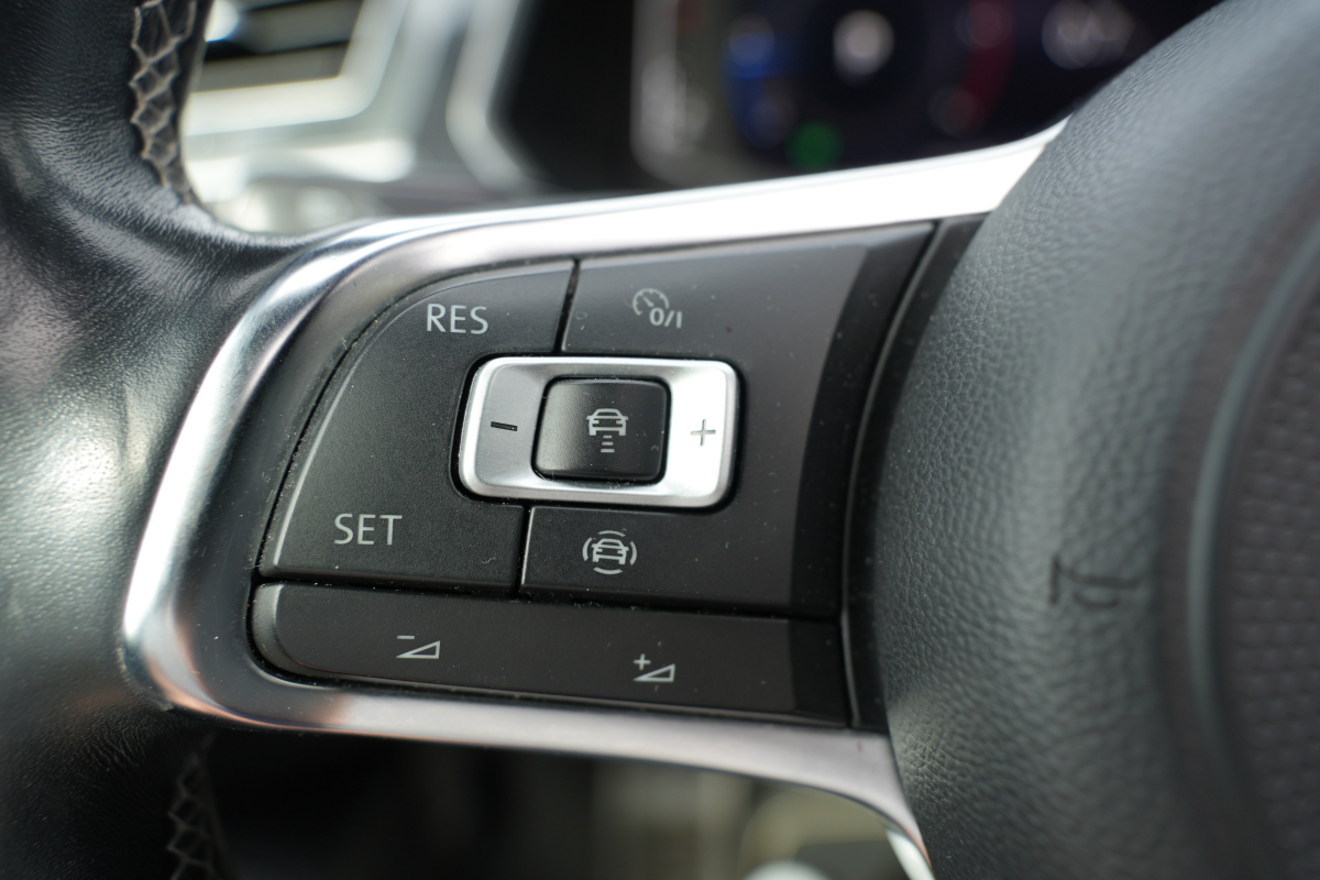 Volkswagen Tiguan — 17
