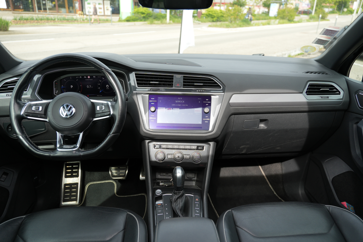 Volkswagen Tiguan — 12