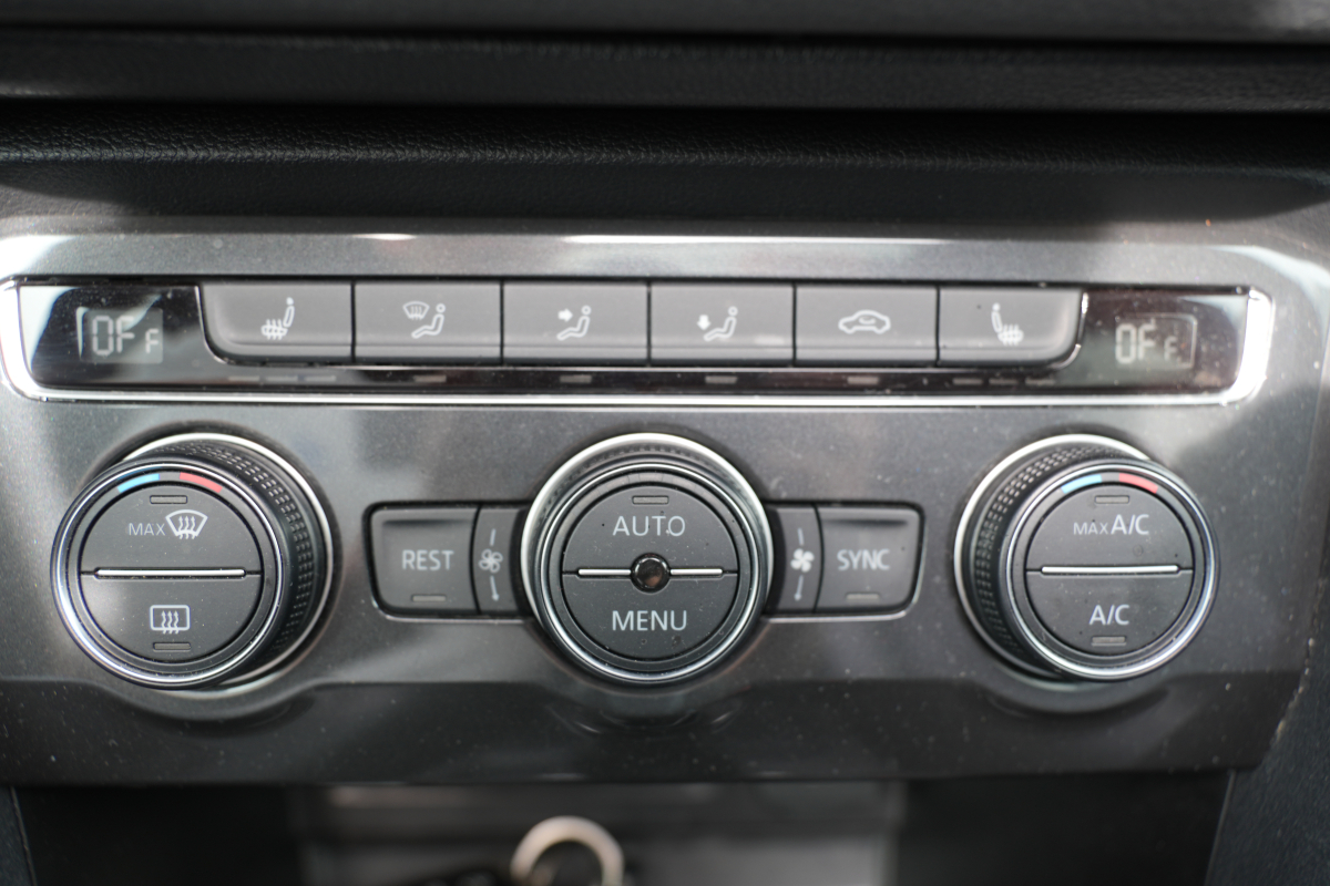 Volkswagen Tiguan — 22