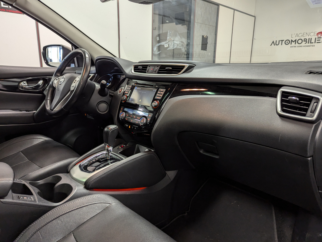 Nissan Qashqai — 11