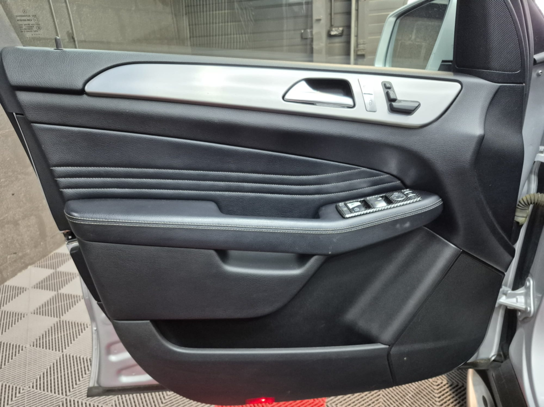 Mercedes ML — 9