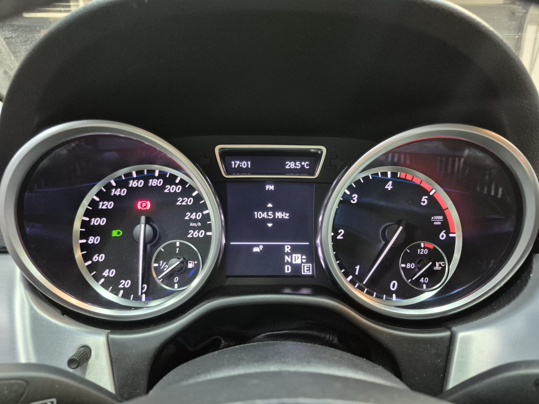 Mercedes ML — 13