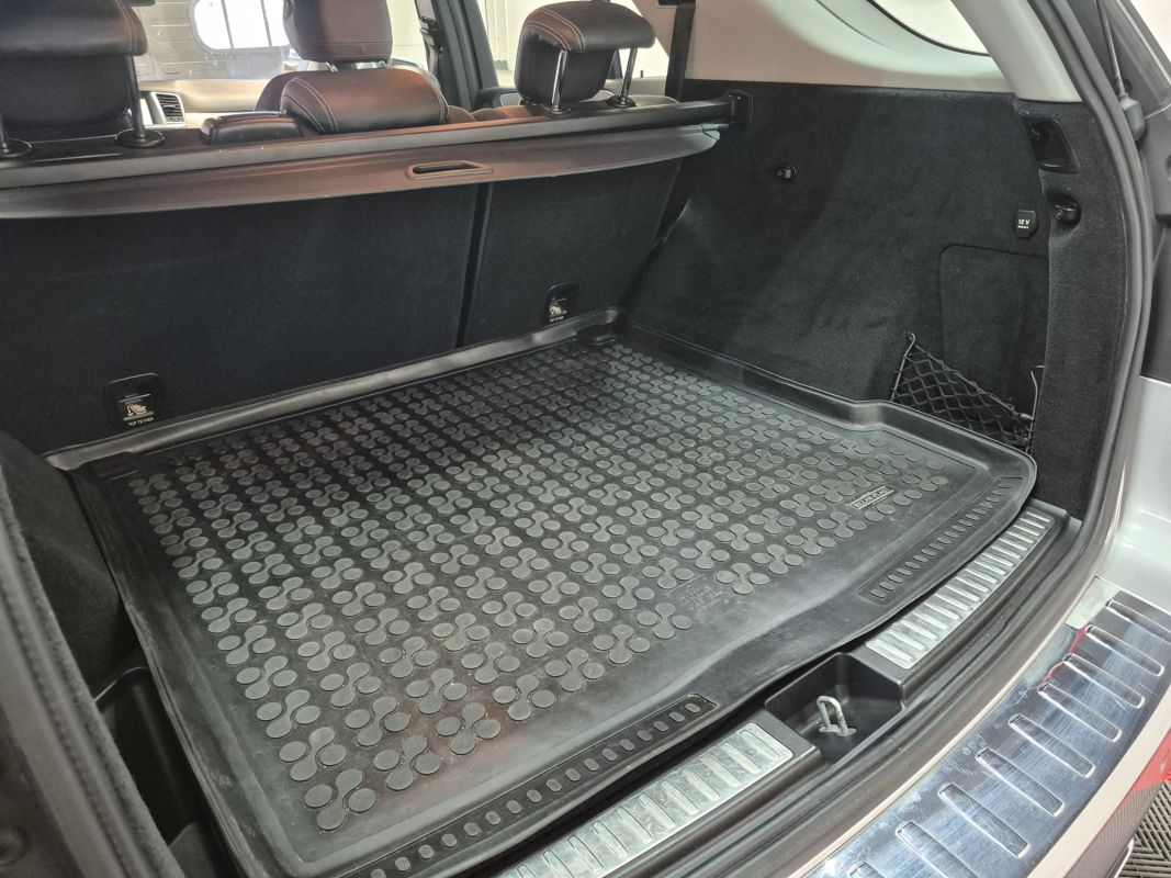 Mercedes ML — 16