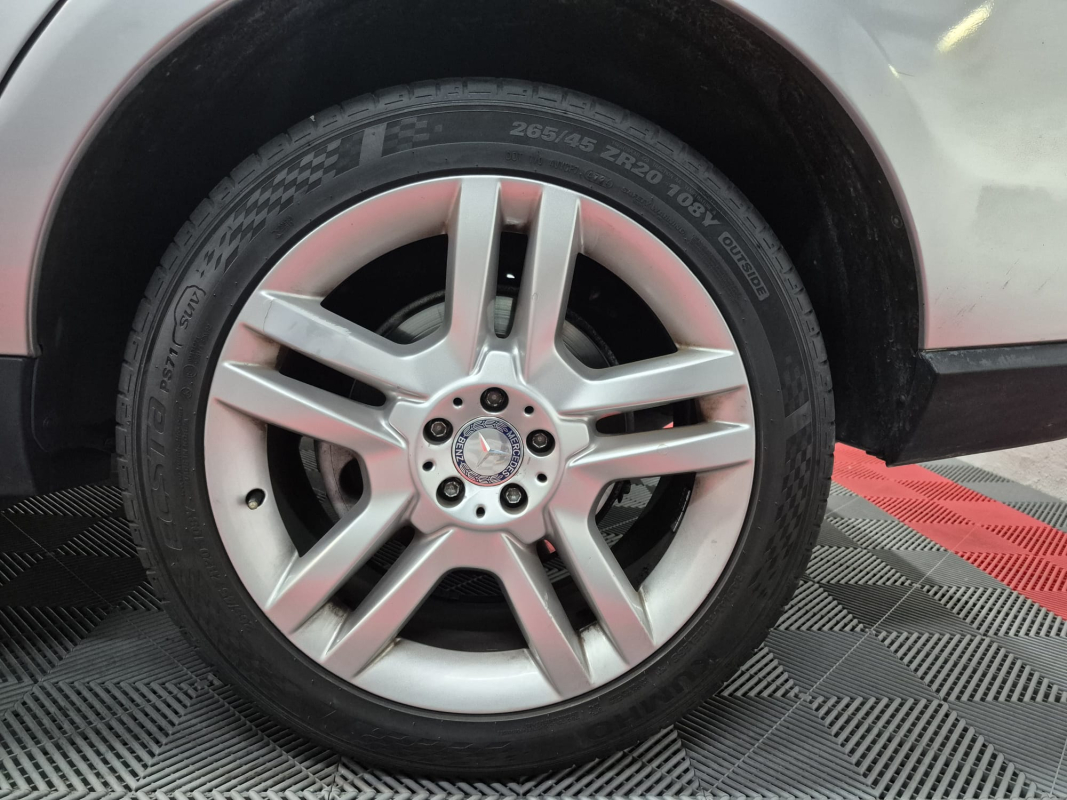 Mercedes ML — 20