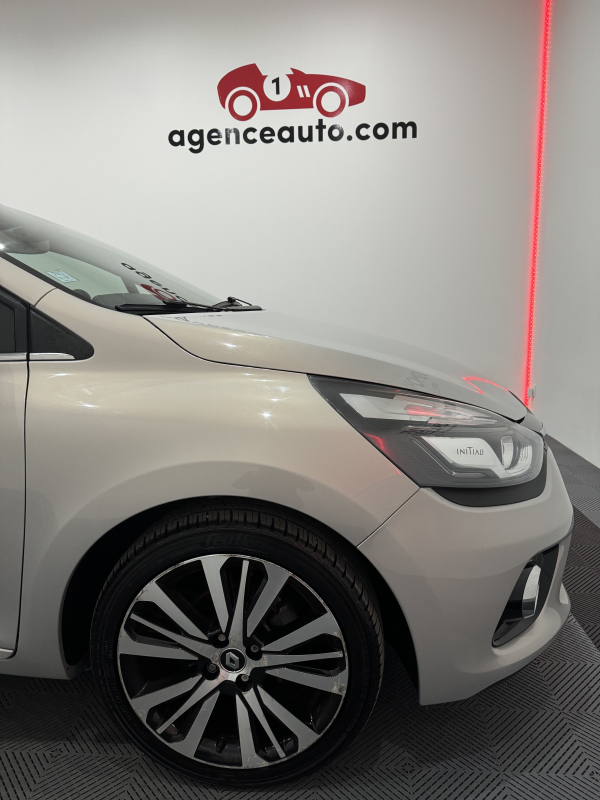 Renault Clio — 18