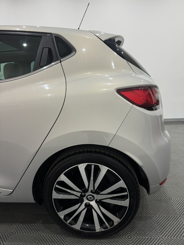 Renault Clio — 21