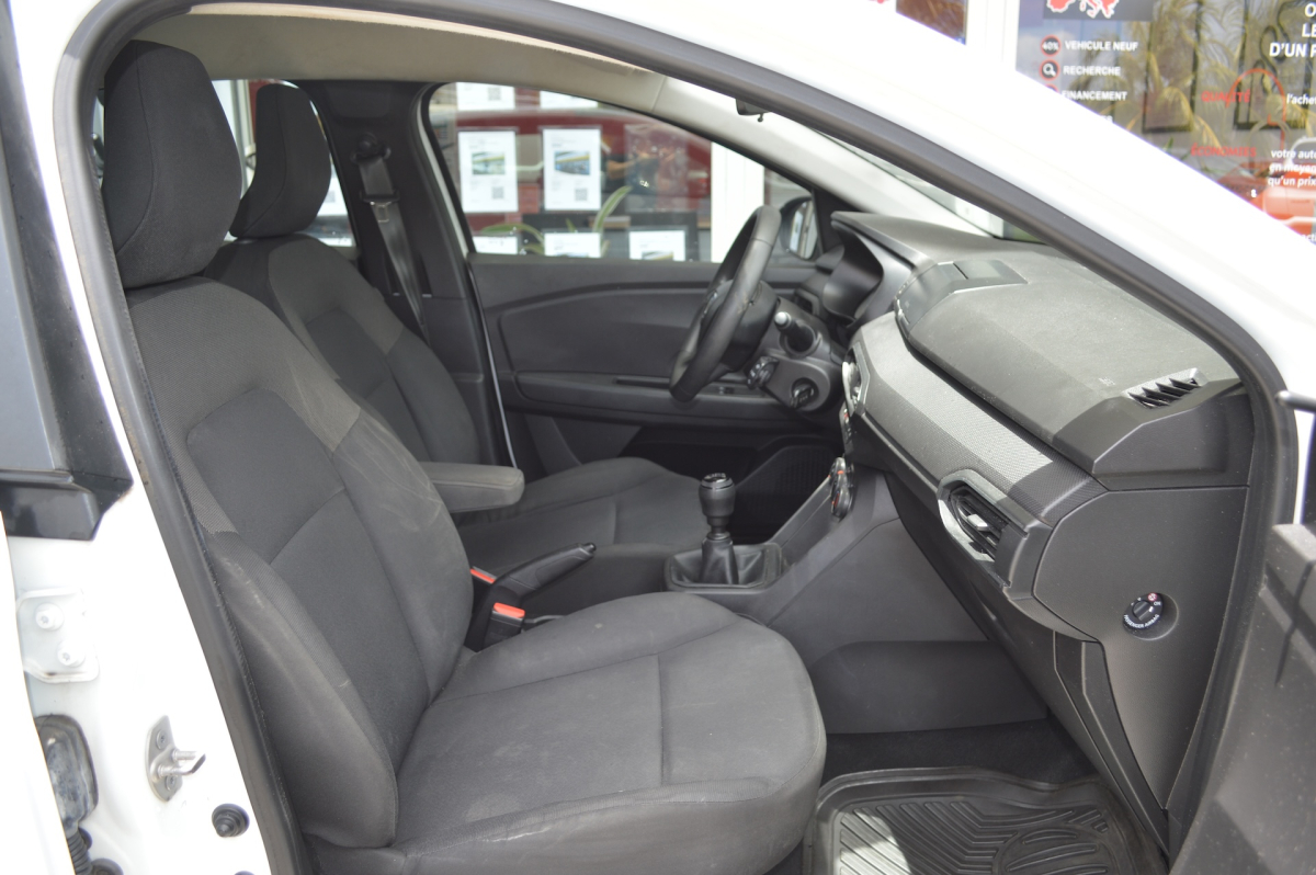 Dacia Sandero — 10