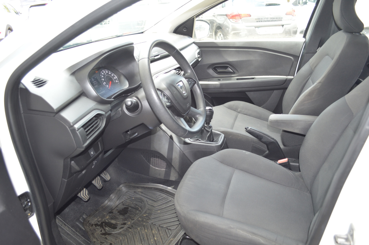 Dacia Sandero — 12
