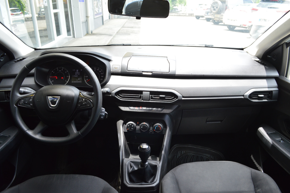 Dacia Sandero — 9