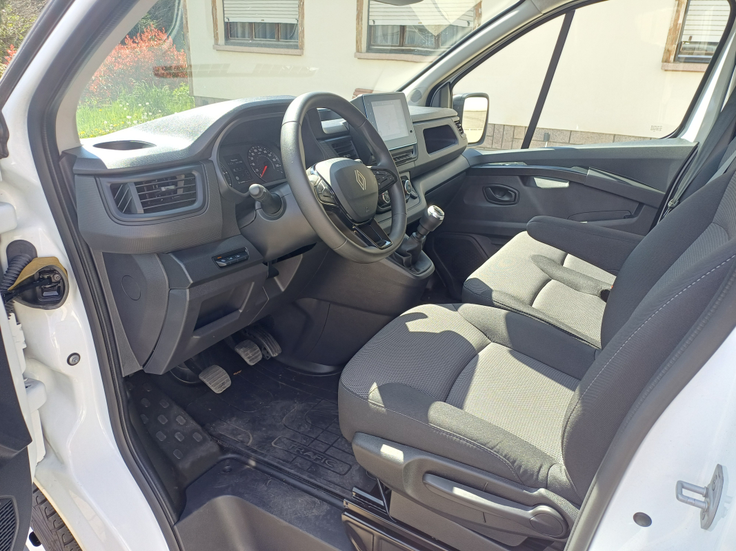 Renault Trafic — 9