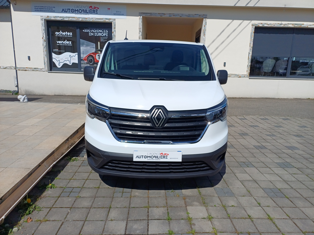 Renault Trafic — 8
