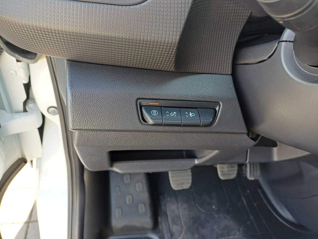 Renault Trafic — 18