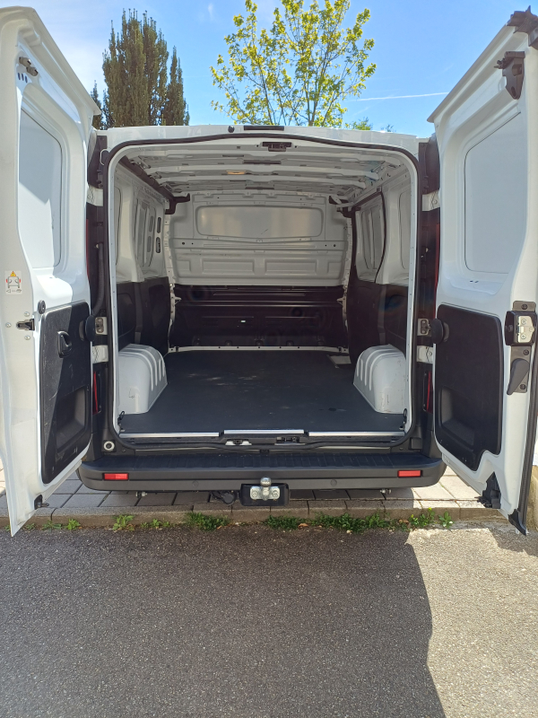 Renault Trafic — 21