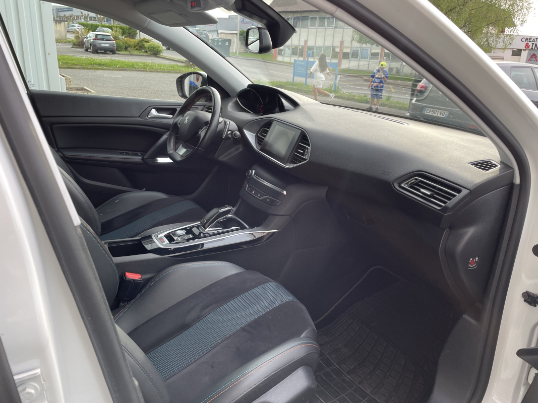 Peugeot 308 — 17