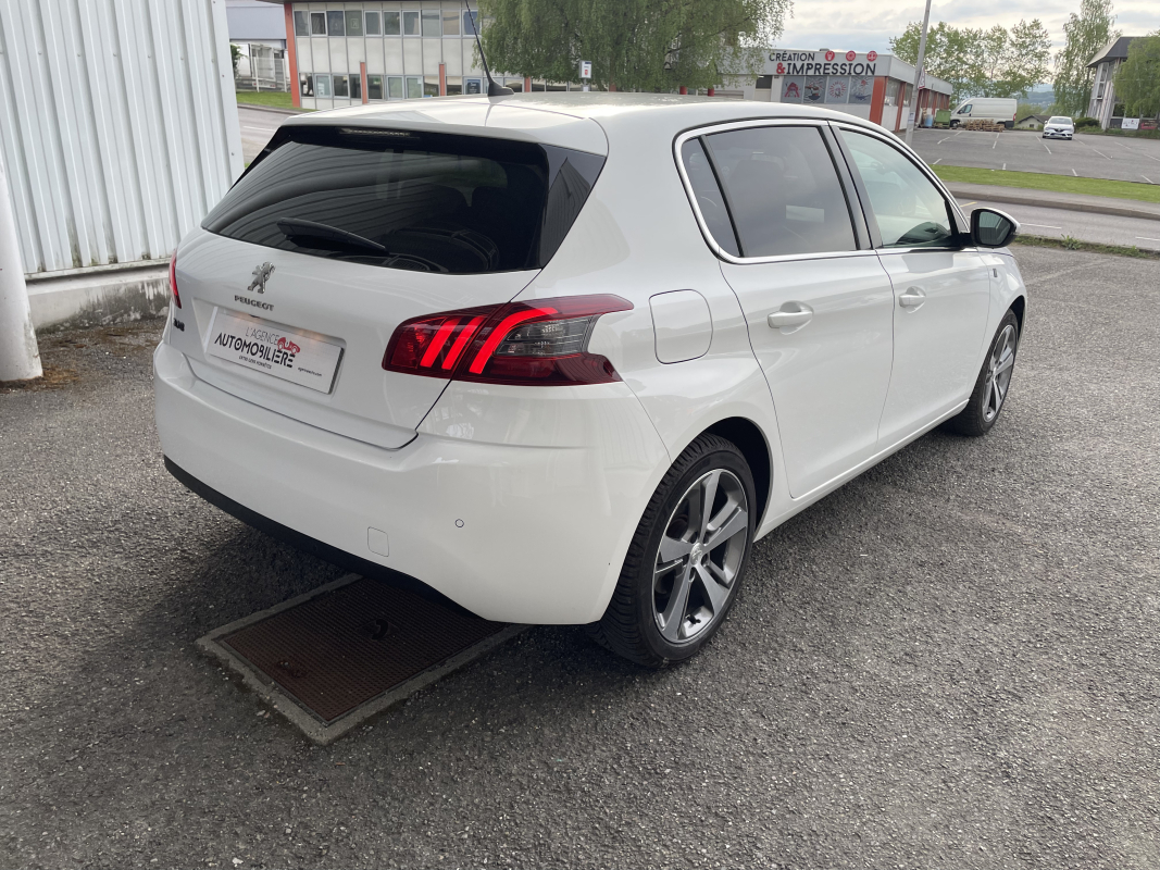 Peugeot 308 — 7