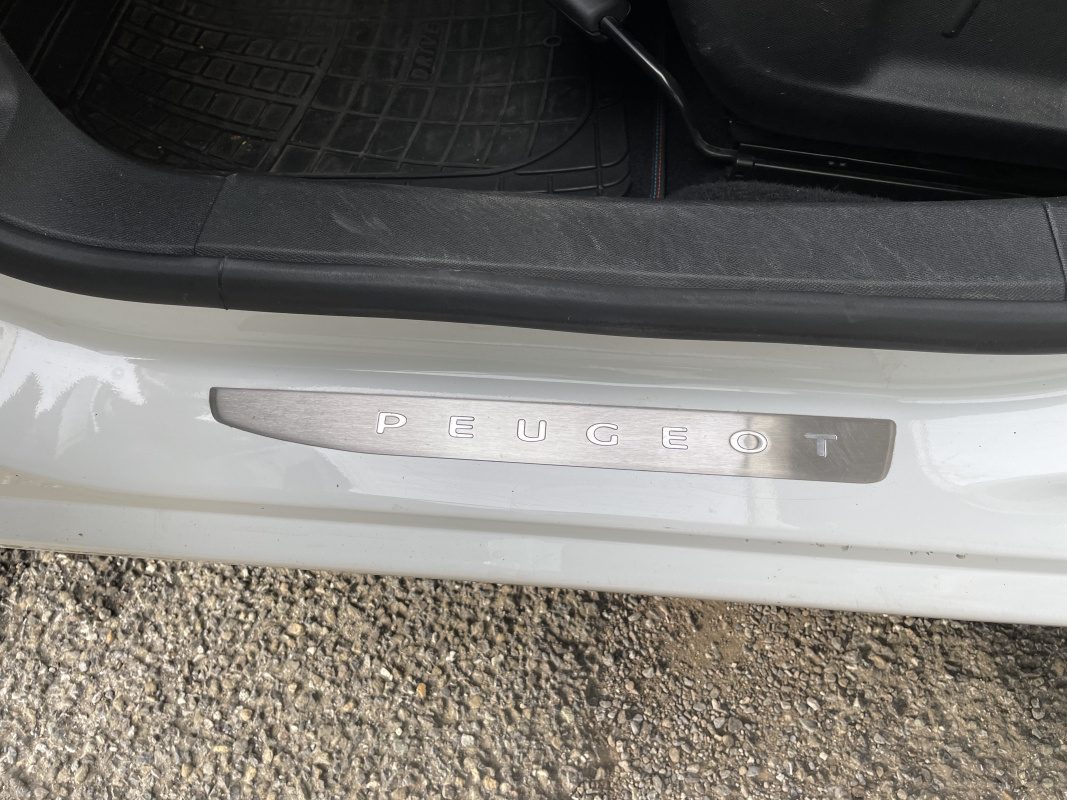 Peugeot 308 — 27