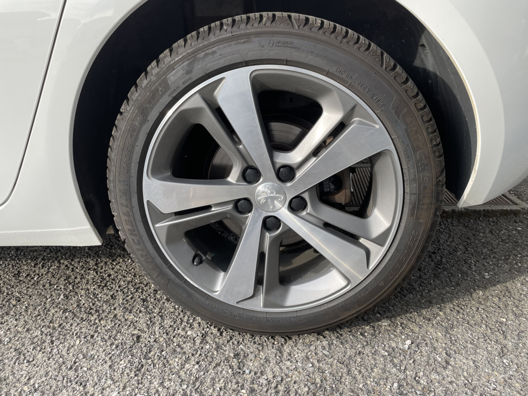 Peugeot 308 — 26