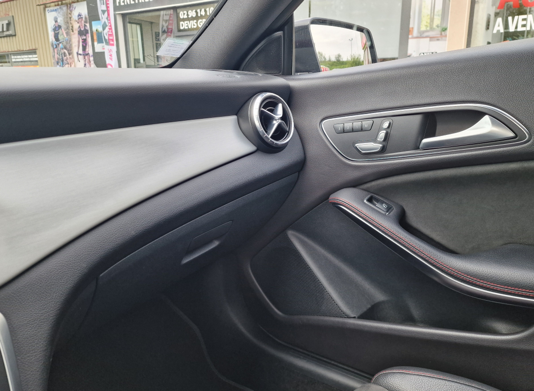Mercedes Classe CLA — 32