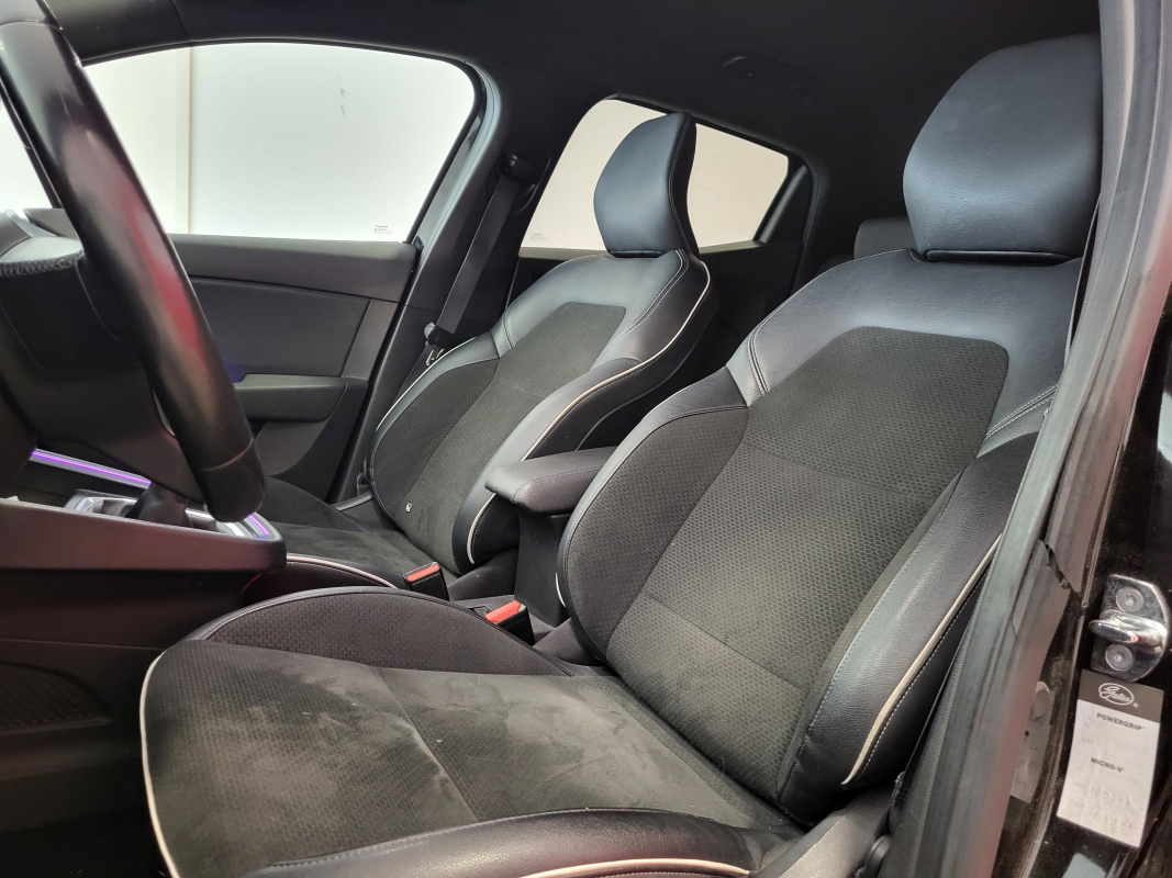 Renault Clio — 17