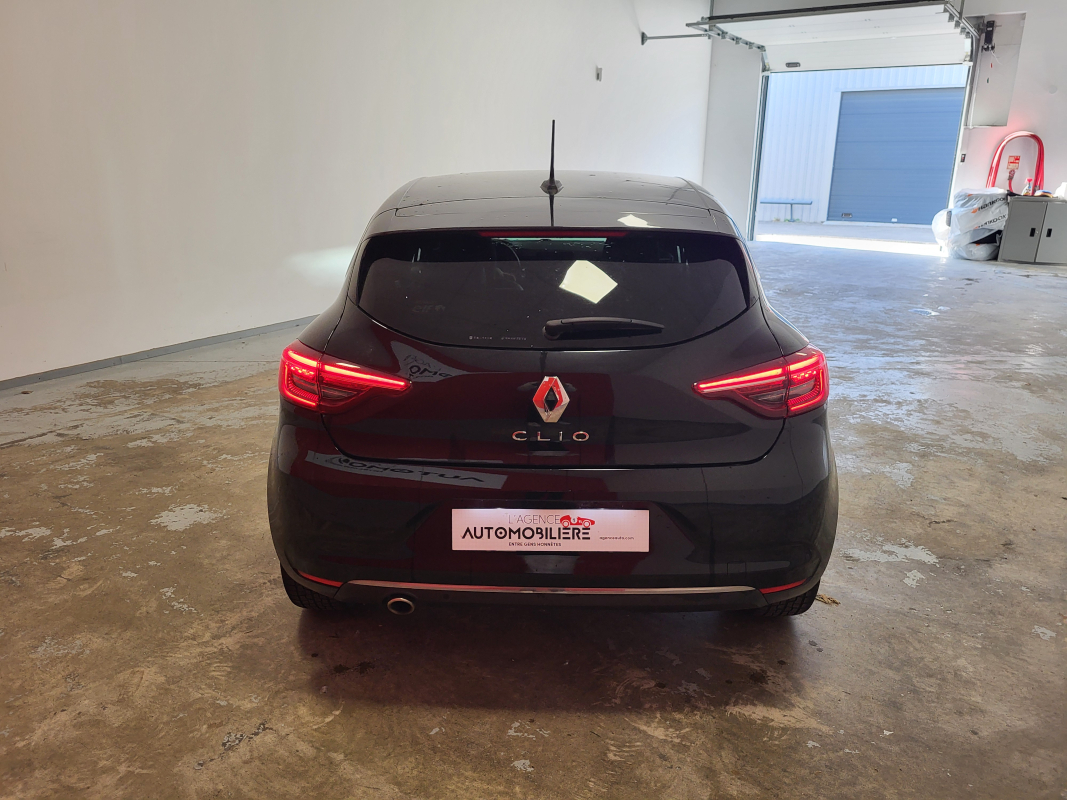 Renault Clio — 6
