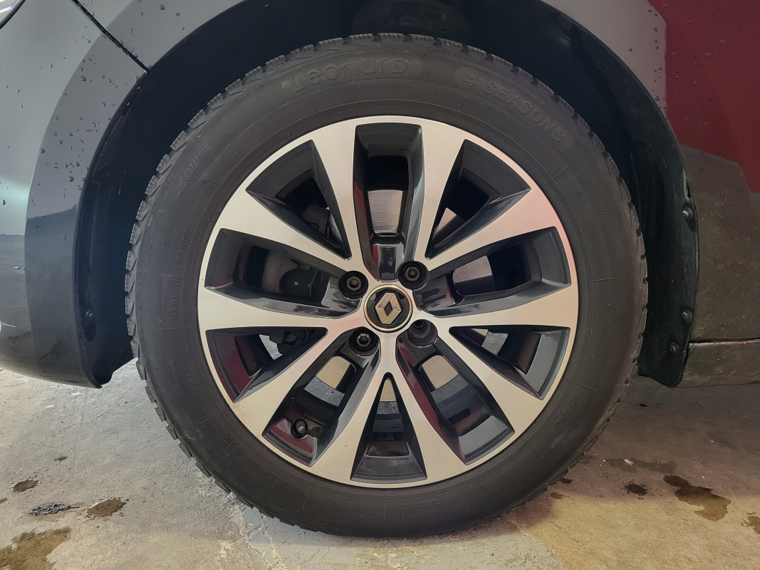 Renault Clio — 24