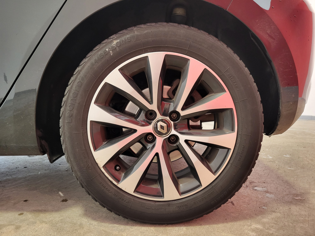 Renault Clio — 25